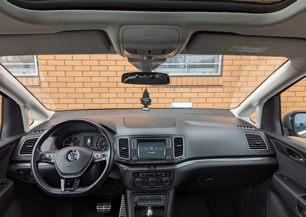 Volkswagen Sharan cena 119000 przebieg: 66700, rok produkcji 2019 z Olsztyn małe 154